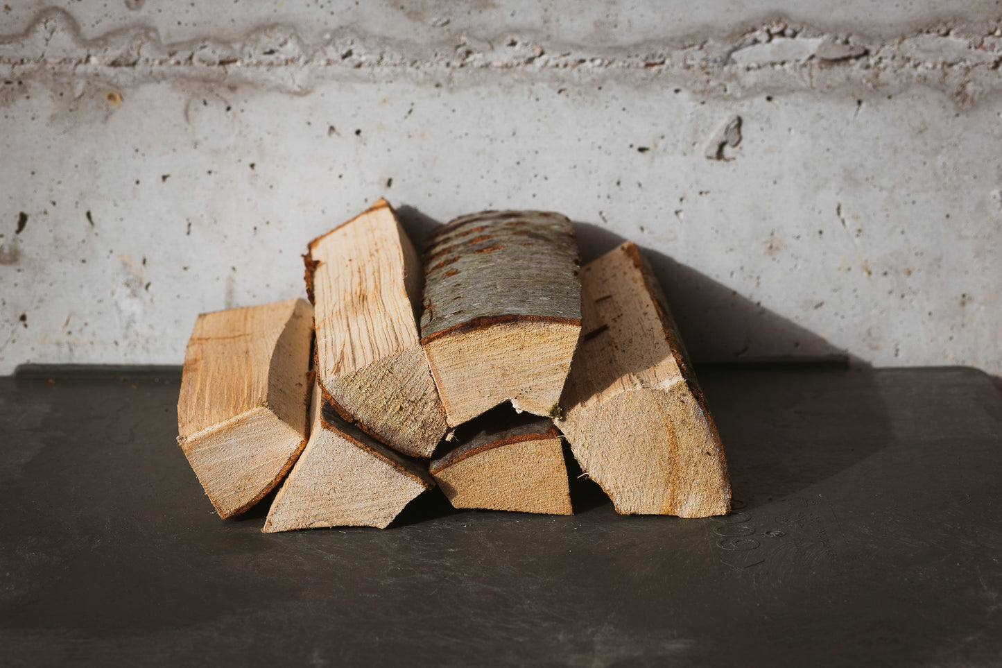 Brennholz Buche 30kg Karton - Halbtrocken